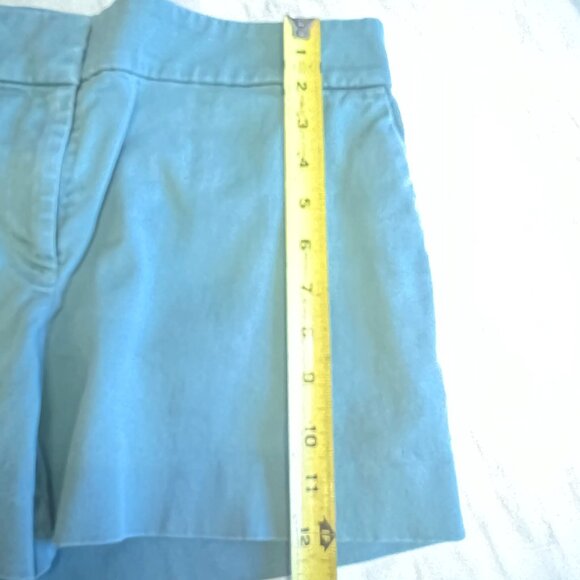 The Riviera Short by Loft - Short Shorts in sage green - Size 8 Petite - Picture 7 of 10